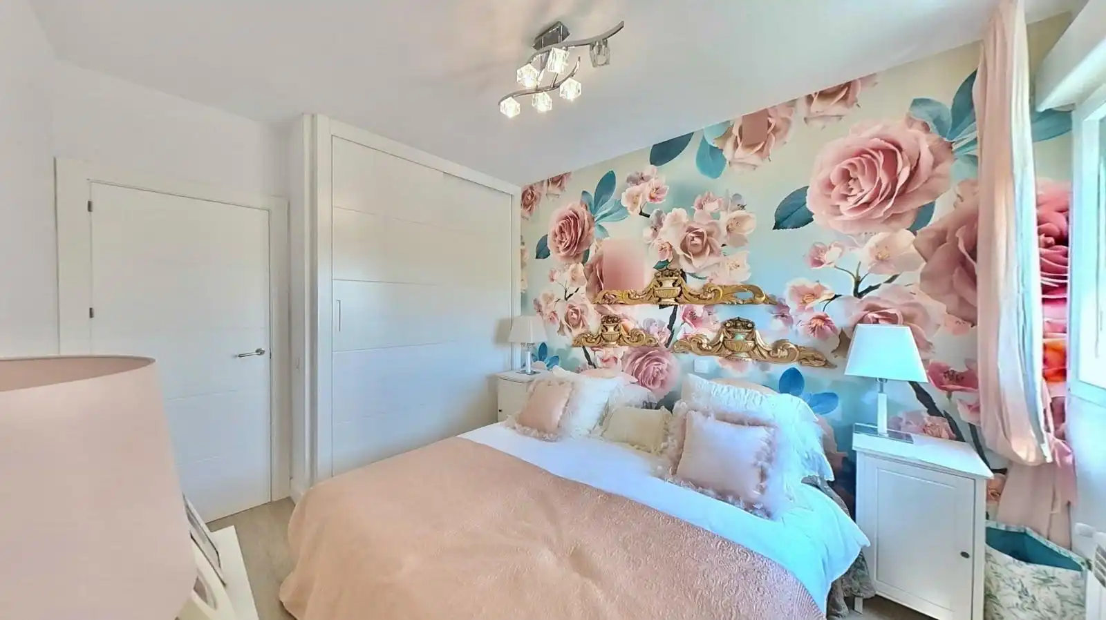 Habitación de Apartamento en venta en Boadilla del Monte con Aire acondicionado, Calefacción y Jardín privado