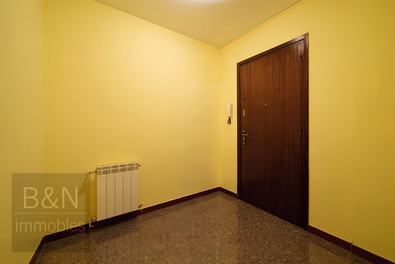 Flat for sale in Terrassa  with Heating