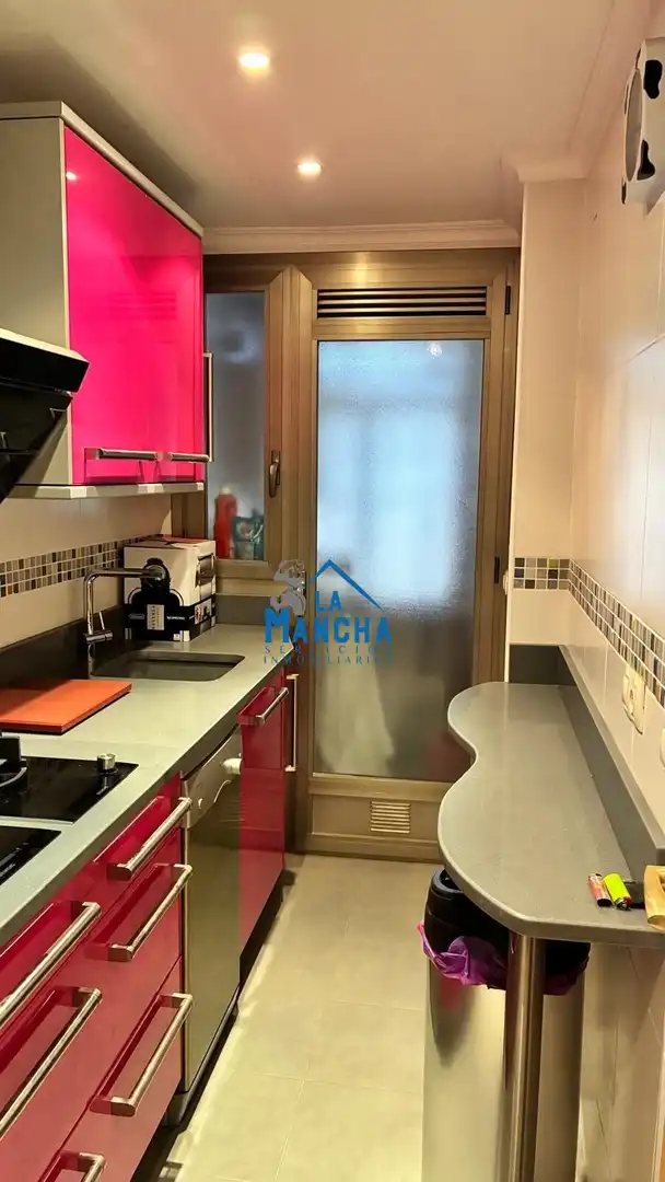 Cocina de Apartamento en venta en Albacete con Calefacción, Trastero y Amueblado