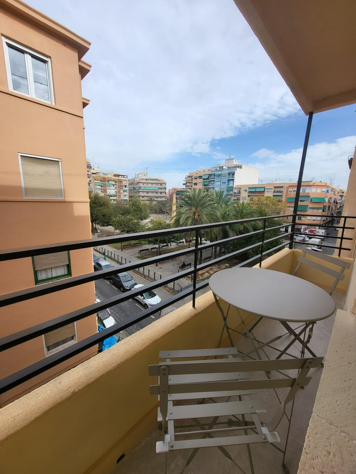 Estudio de alquiler en Carolinas Altas