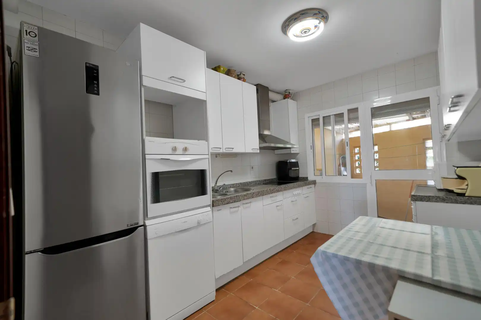 Cocina de Casa adosada en venta en Estepona con Aire acondicionado, Calefacción y Jardín privado