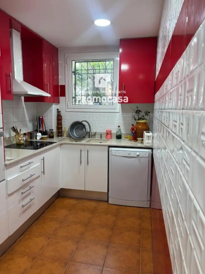 Cocina de Casa o chalet en venta en Barberà del Vallès con Calefacción, Terraza y Balcón