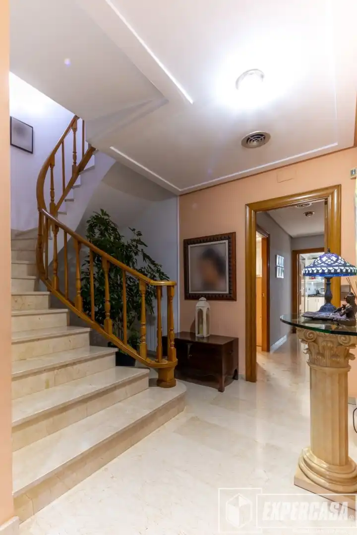 Casa o xalet en venda en Alaquàs amb Aire condicionat, Terrassa i Piscina
