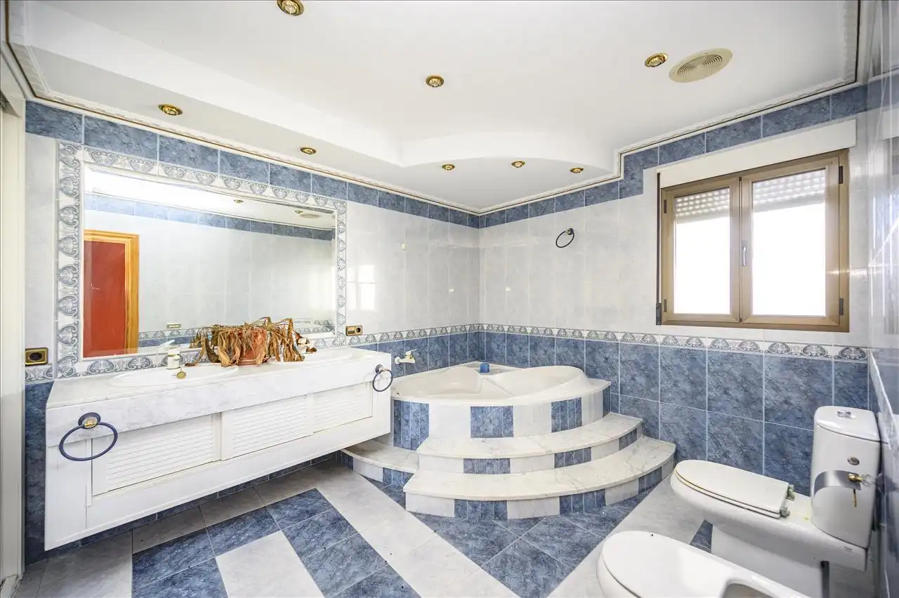 Bathroom of Detached homes for sale in La Pueblanueva  with Terrace