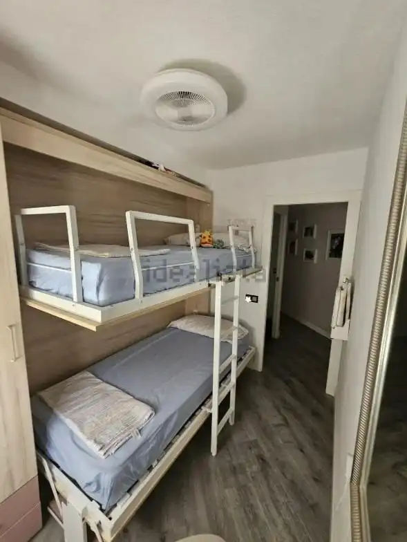 Schlafzimmer von Erdgeschoss zur Miete in Alicante / Alacant mit Klimaanlage, Heizung und Möbliert