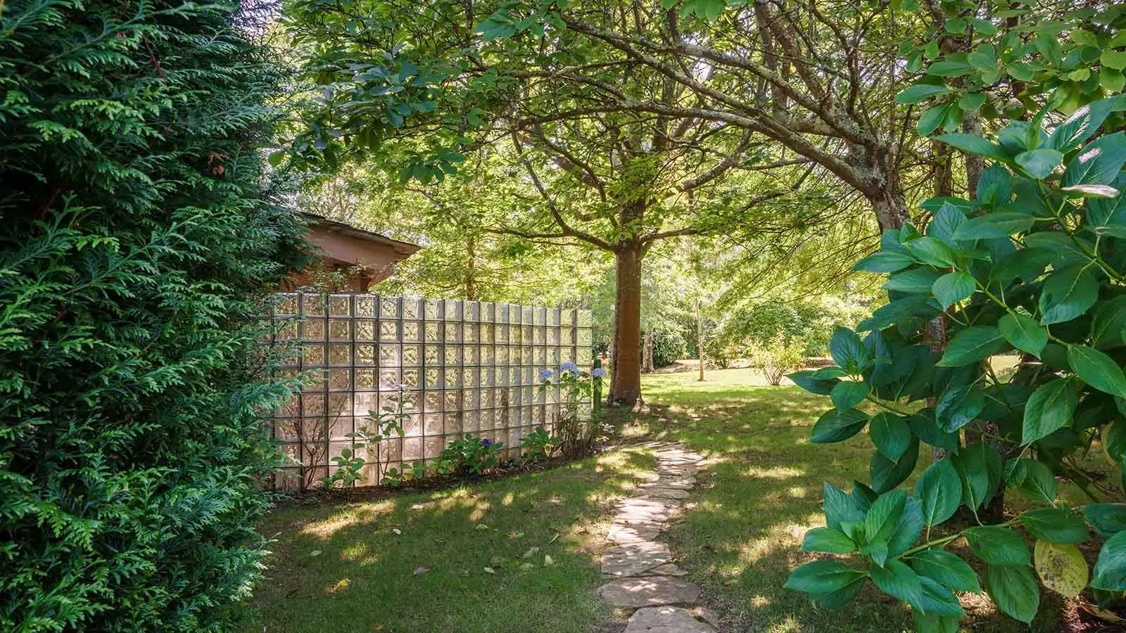 Jardín de Casa o chalet en venta en Oleiros con Calefacción, Jardín privado y Parquet