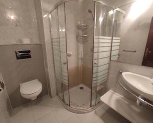 Bathroom of Flat for sale in Salamanca Capital  with Terrace