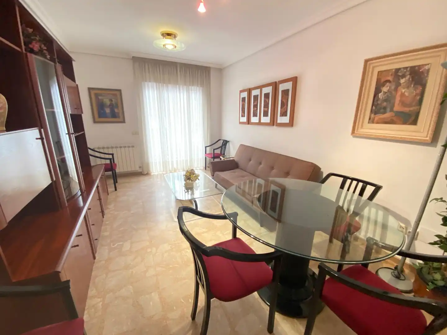 Sala de estar de Apartamento de alquiler en  Albacete Capital con Aire acondicionado, Calefacción y Amueblado