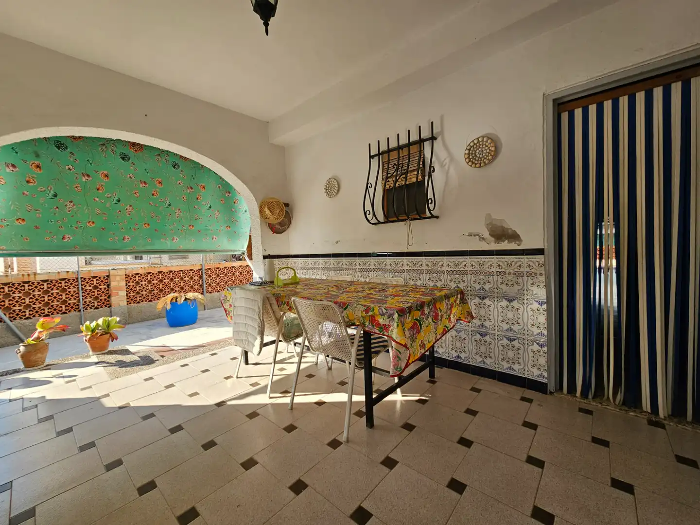 Cuina de Casa o xalet en venda en Oliva amb Jardí privat, Piscina i Moblat