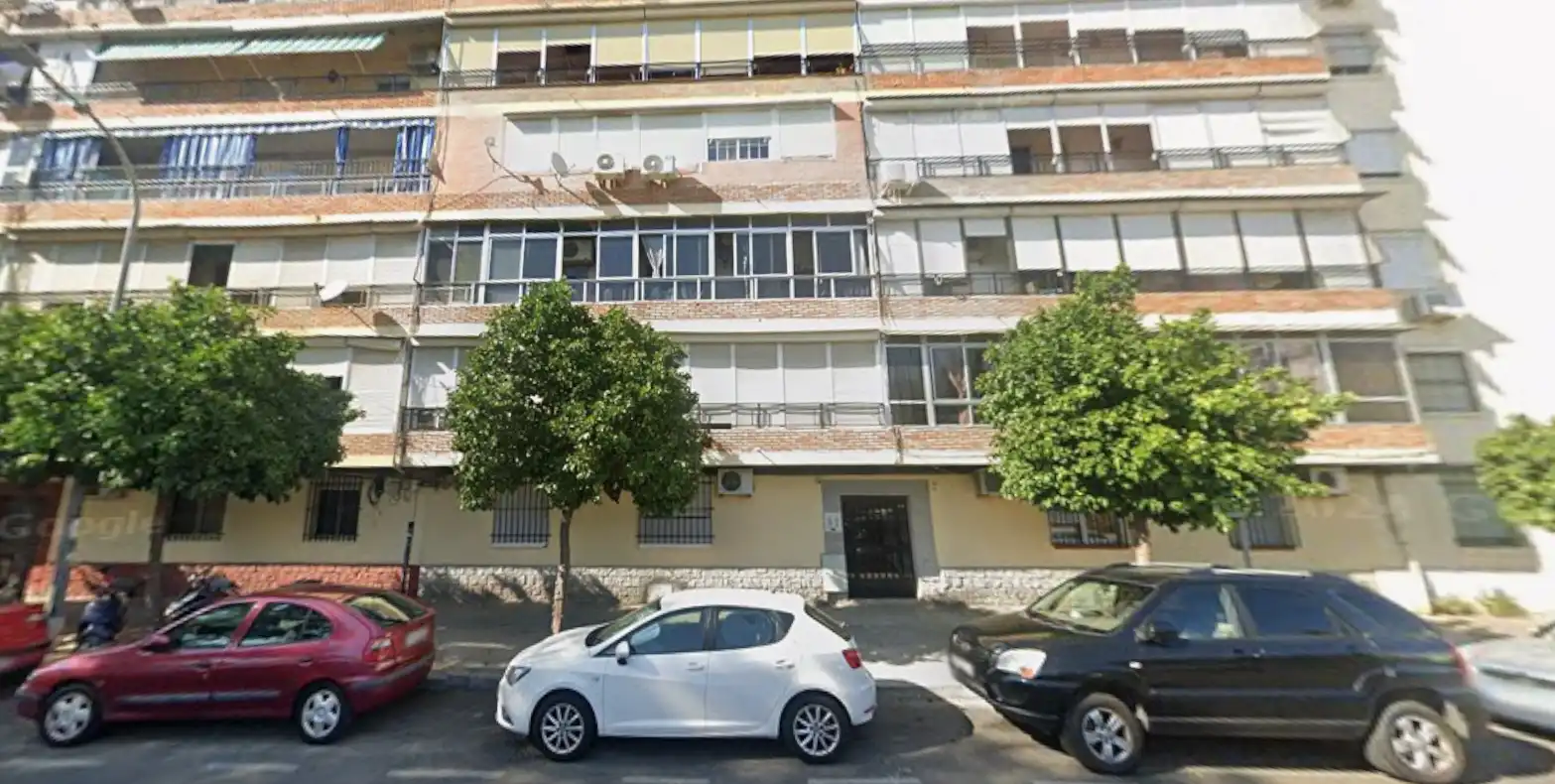 Vista exterior de Piso en venta en Sevilla