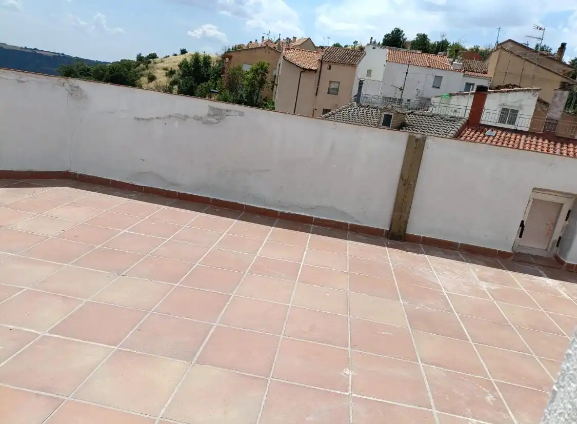 Casa adosada en venta en Atanzón