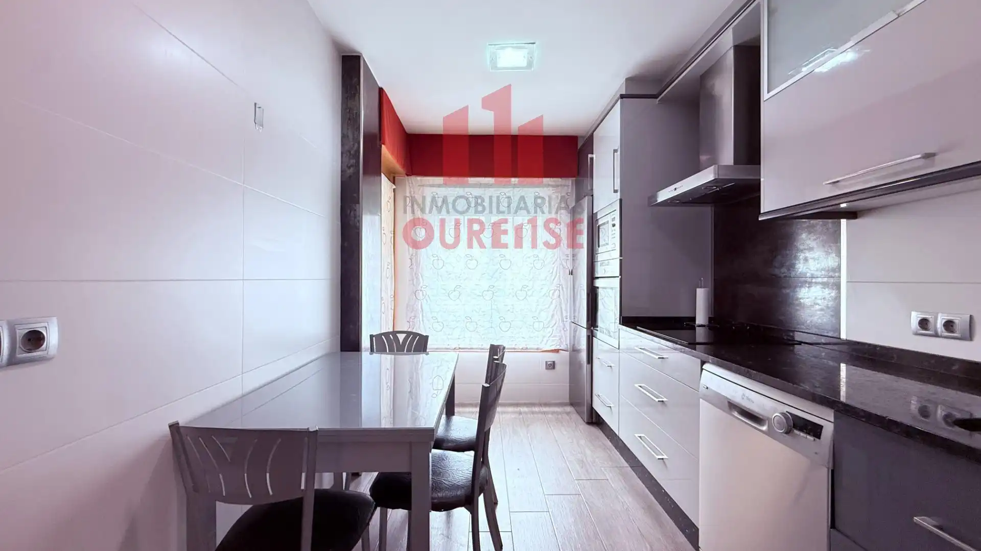 Kitchen of Flat for rent in Ourense Capital   with Heating and Furnished