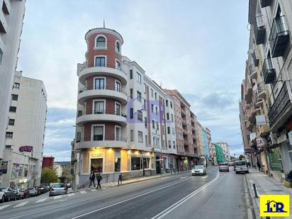 Vista exterior de Pis en venda en Cuenca Capital amb Calefacció, Traster i Alarma