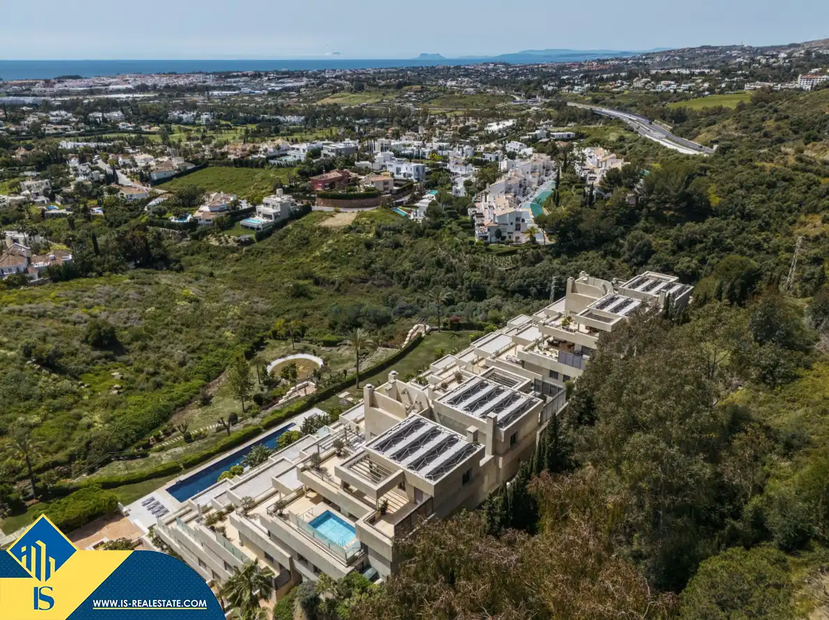 Dúplex amb piscina en venda a Nueva Andalucía, imagen 3