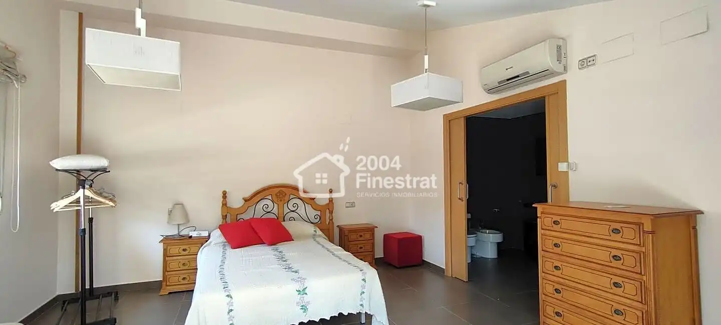 Dormitori de Casa o xalet en venda en Finestrat amb Aire condicionat, Terrassa i Piscina