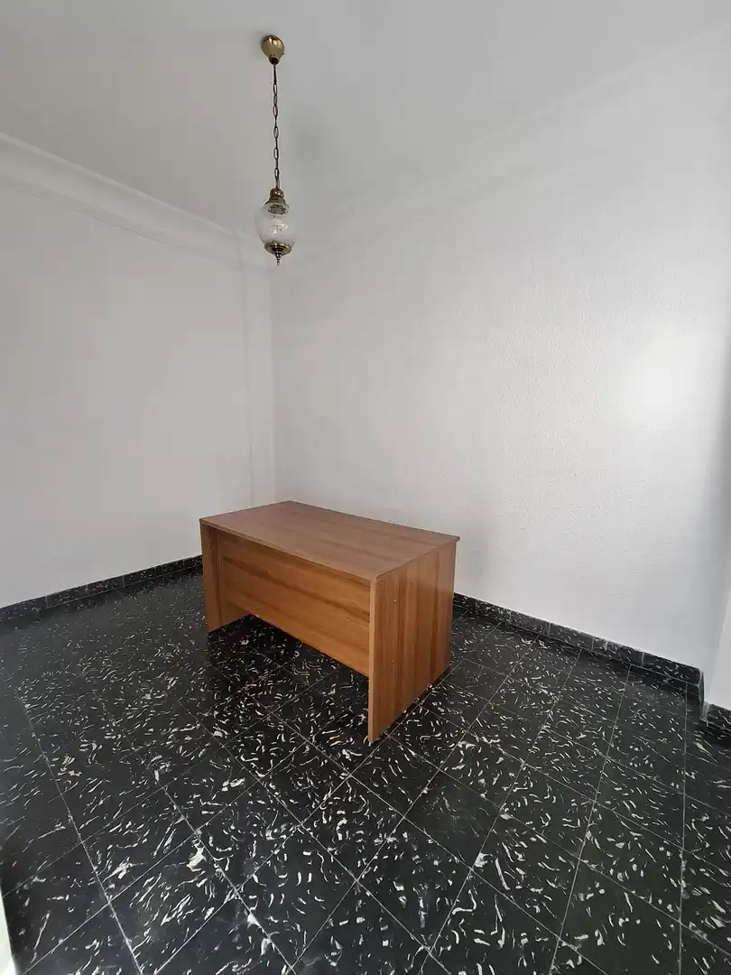 Büro zur Miete in Gran Vía de Ramón y Cajal, Arrancapins