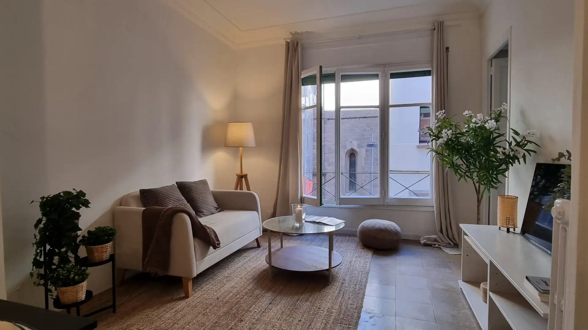 Sala d'estar de Pis en venda en Barcelona amb Calefacció i Balcó