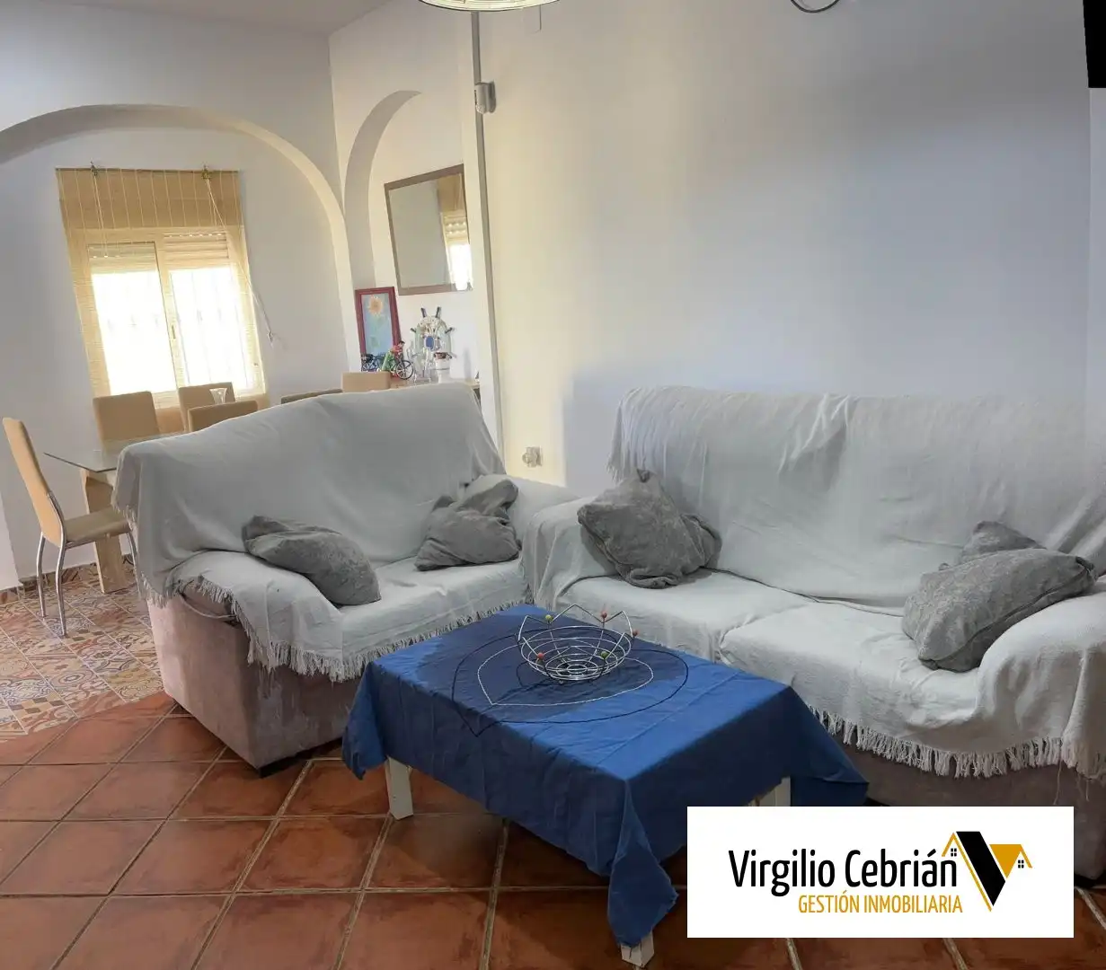 Sala d'estar de Finca rústica en venda en Chipiona amb Jardí privat i Terrassa