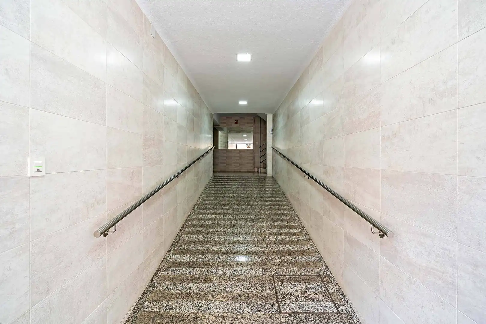 Pis en venda en Almería amb Terrassa, Moblat i Balcó