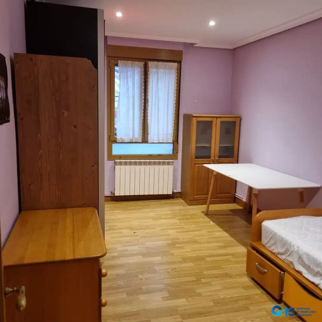 Flat for sale in Juan Ignacio Gamon Zumardia Aldapa, Erialdea / Centro