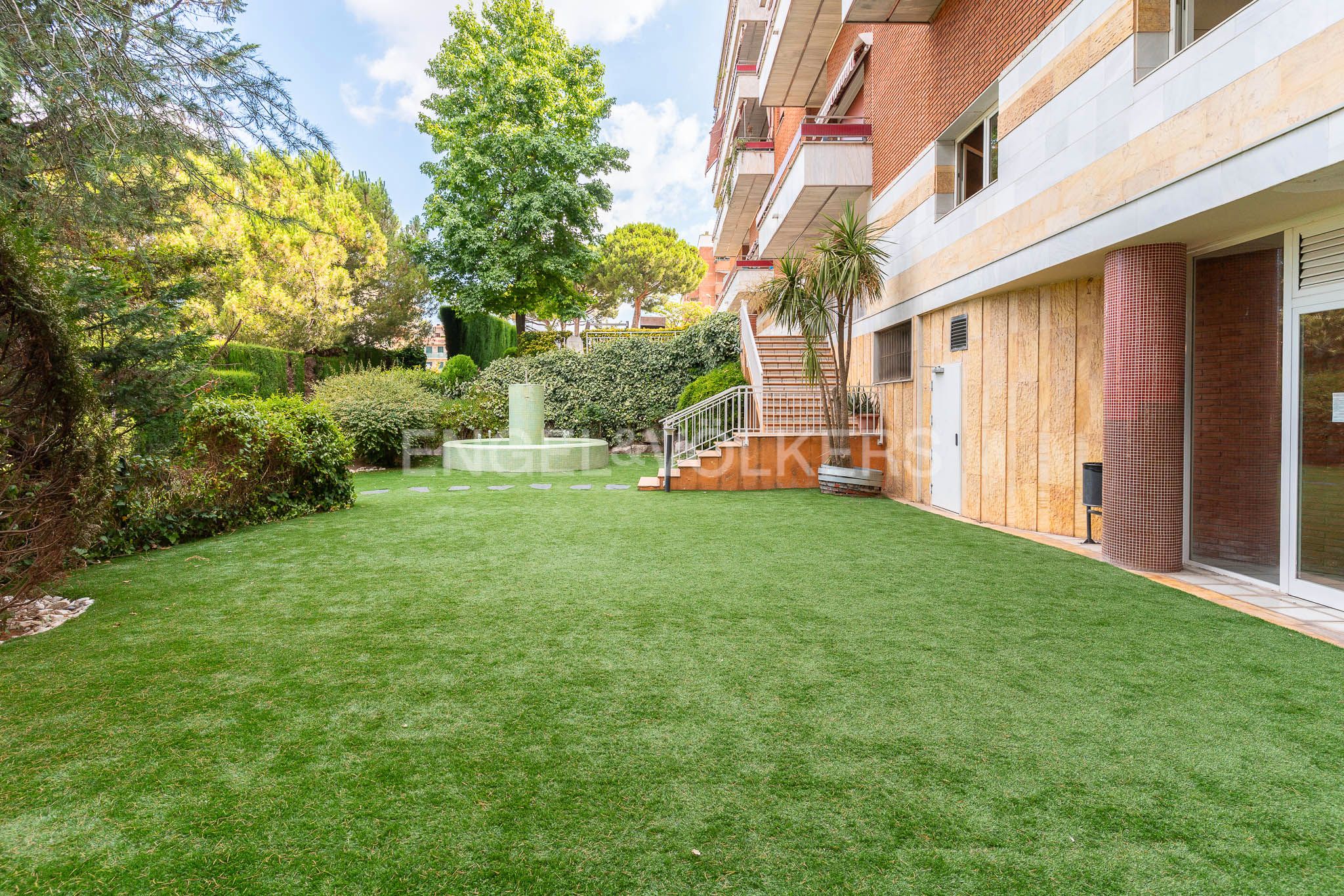 Terrassa de Apartament en venda en Granollers amb Aire condicionat, Calefacció i Jardí privat
