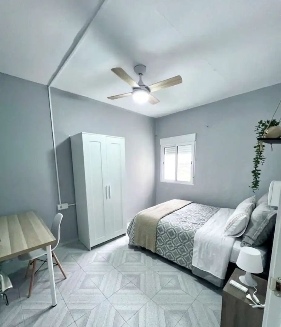 Bedroom of Flat for share in Elche / Elx  with Air Conditioner, Terrace and Furnished