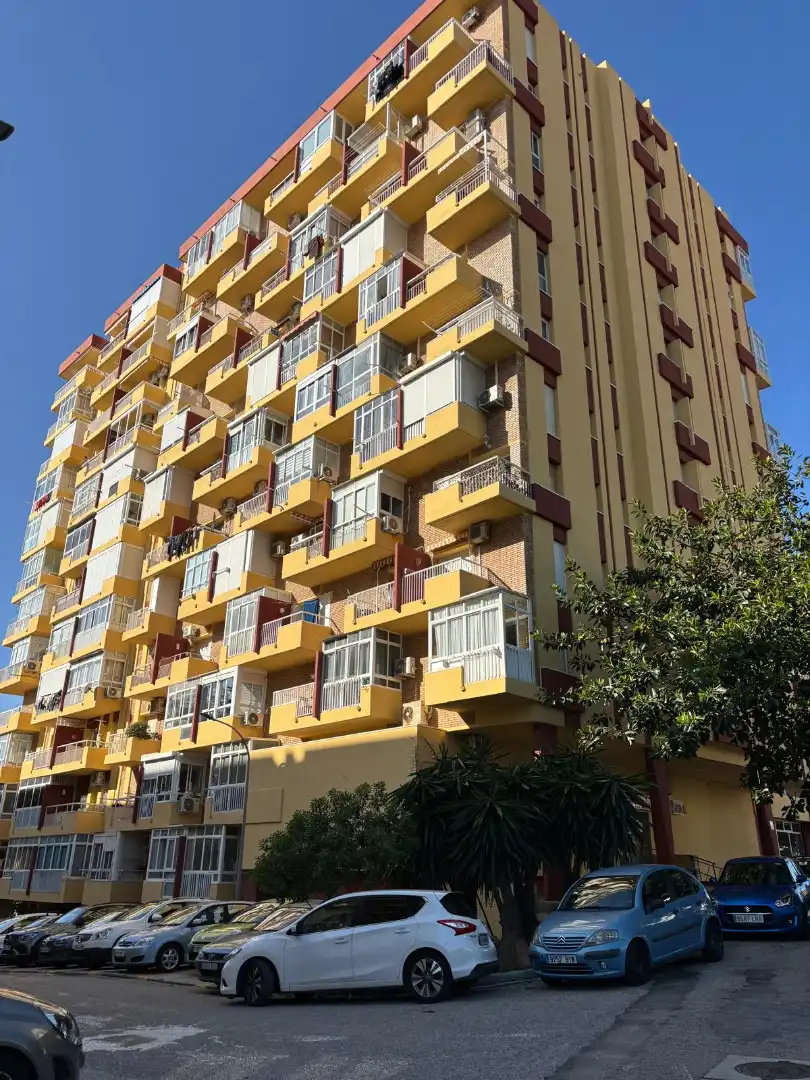 Vista exterior de Estudio en venta en Benalmádena con Aire acondicionado, Terraza y Amueblado