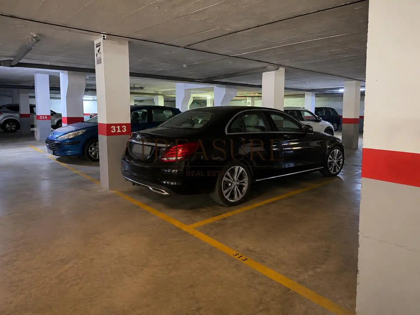 Parking of Flat for sale in Cartagena  with Air Conditioner, Furnished and Balcony