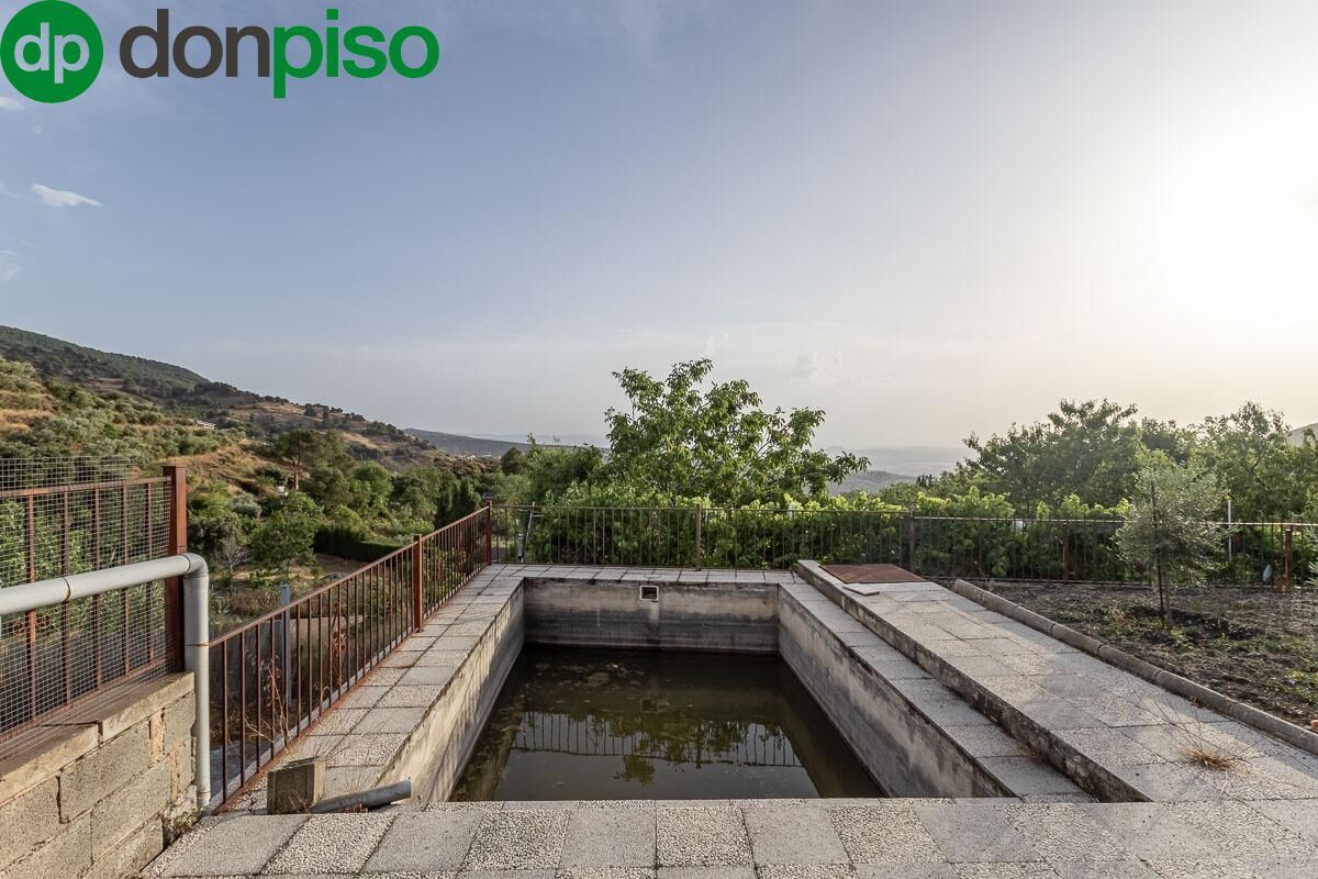 Piscina de Finca rústica en venda en Monachil amb Jardí privat i Piscina comunitària