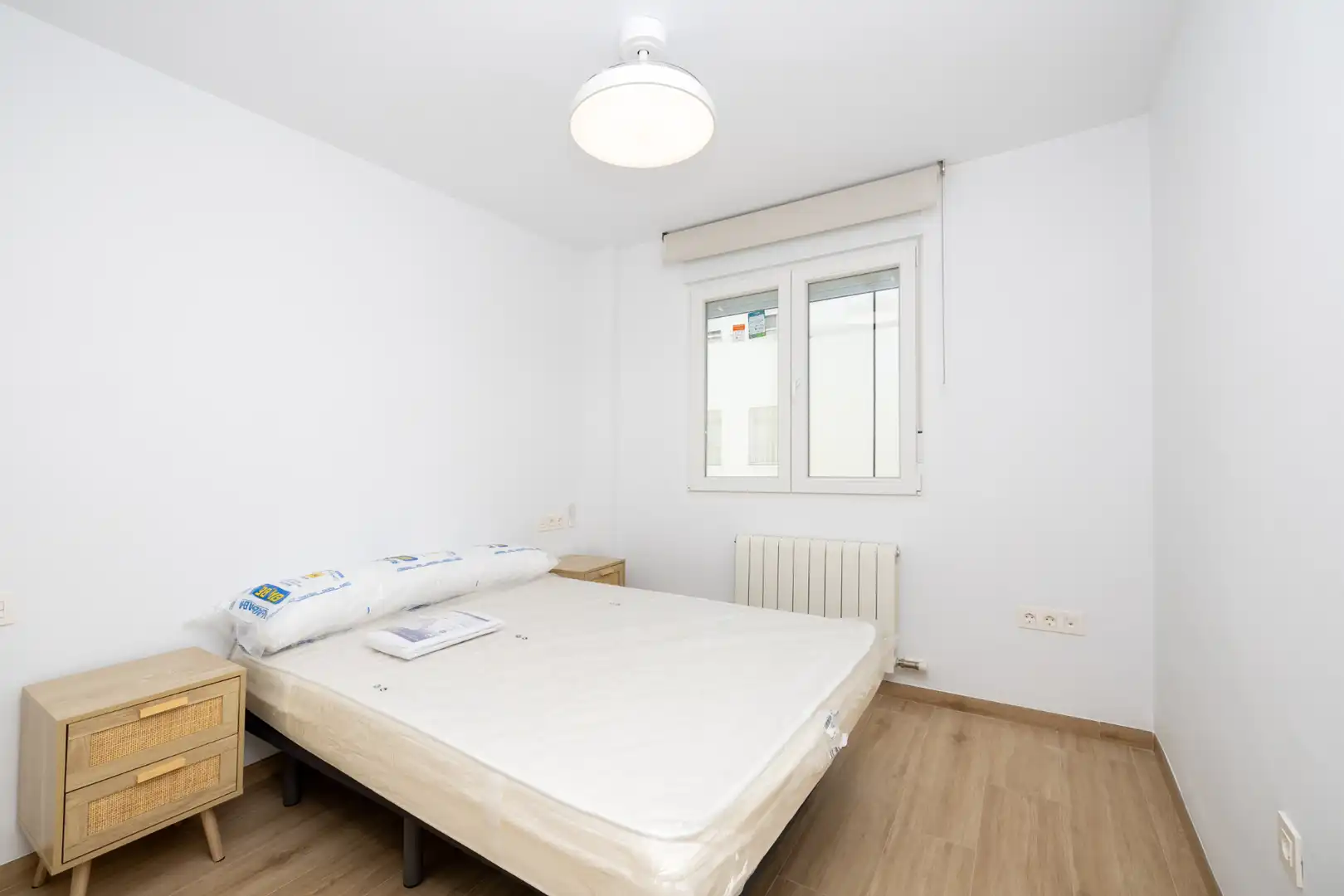 Schlafzimmer von Wohnung zur Miete in Granada mit Klimaanlage, Heizung und Möbliert