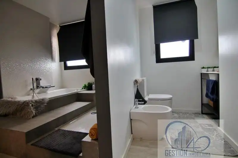 Baño de Piso en venta en Santa Cruz de Tenerife con Aire acondicionado, Parquet y Balcón