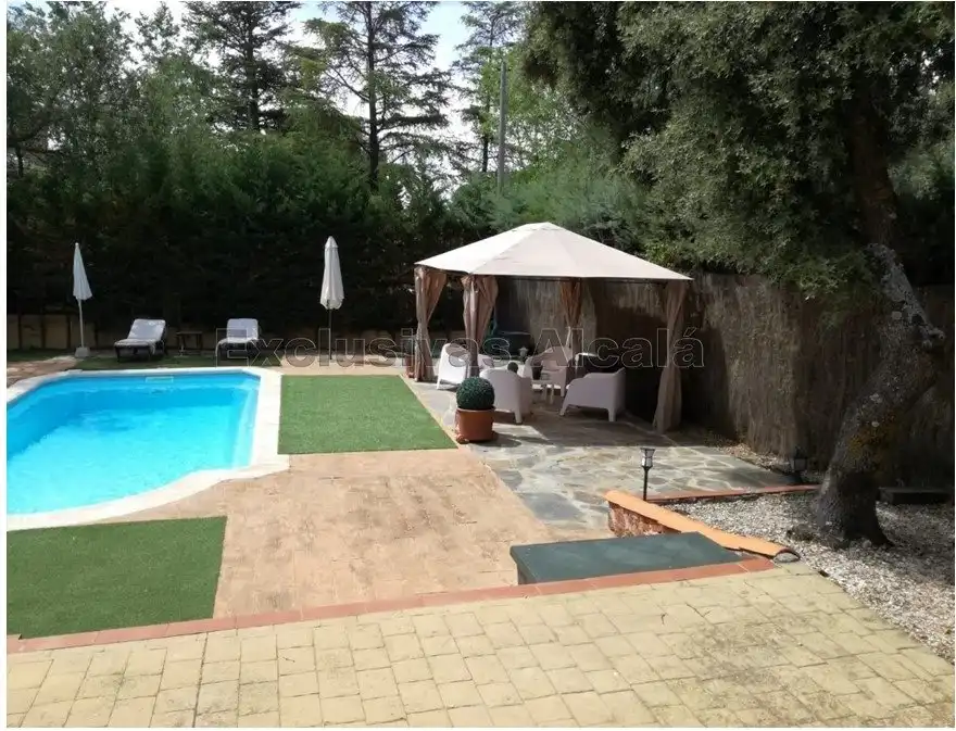 Piscina de Casa o chalet en venta en Villalbilla con Aire acondicionado, Calefacción y Jardín privado