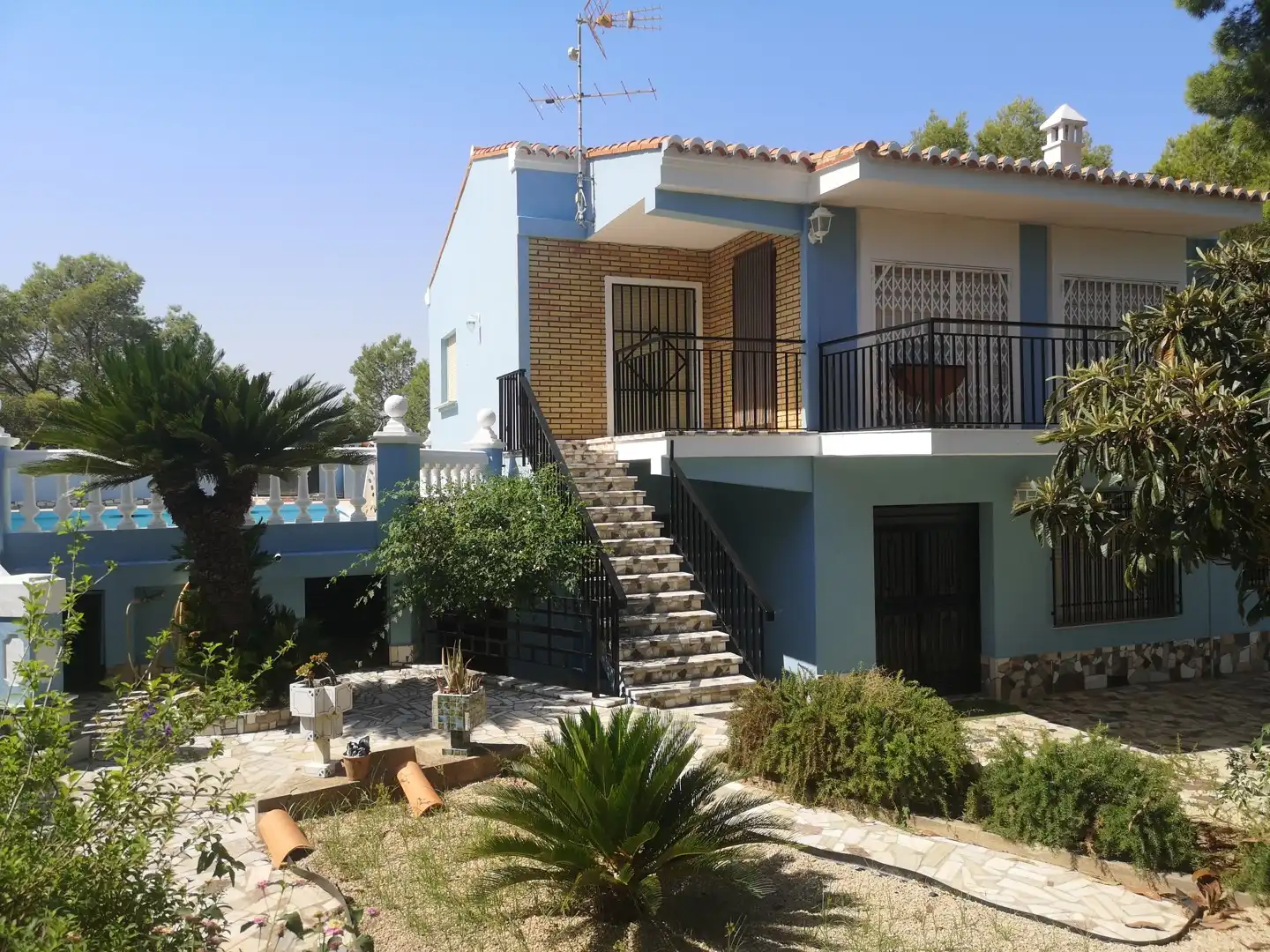 Vista exterior de Casa o chalet en venta en Alzira con Terraza, Trastero y Piscina