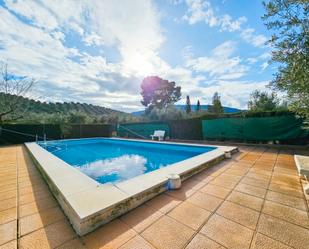 Piscina de Casa o xalet en venda en  Jaén Capital amb Aire condicionat, Calefacció i Jardí privat