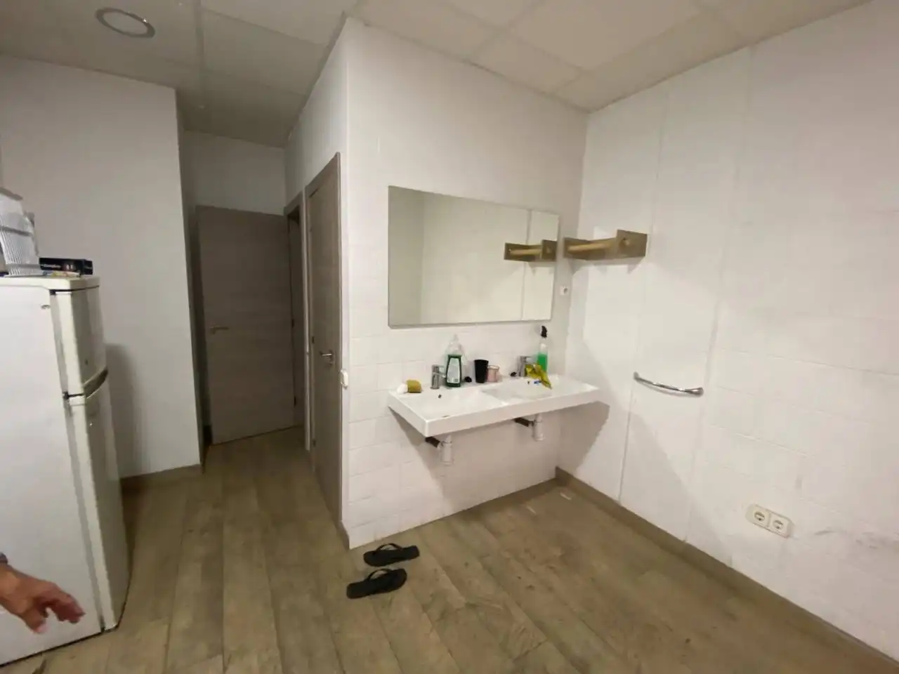 Bathroom of Industrial buildings for rent in Sabadell