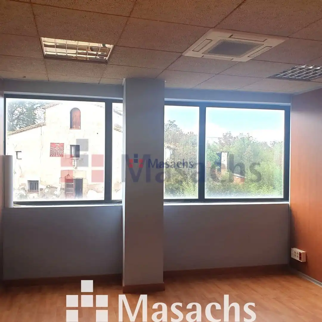 Büro zur Miete in Riudellots de la Selva
