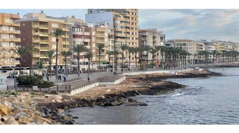 Foto 3 de Àtic en venda a Calle San Luis, Parque de las Naciones, Torrevieja