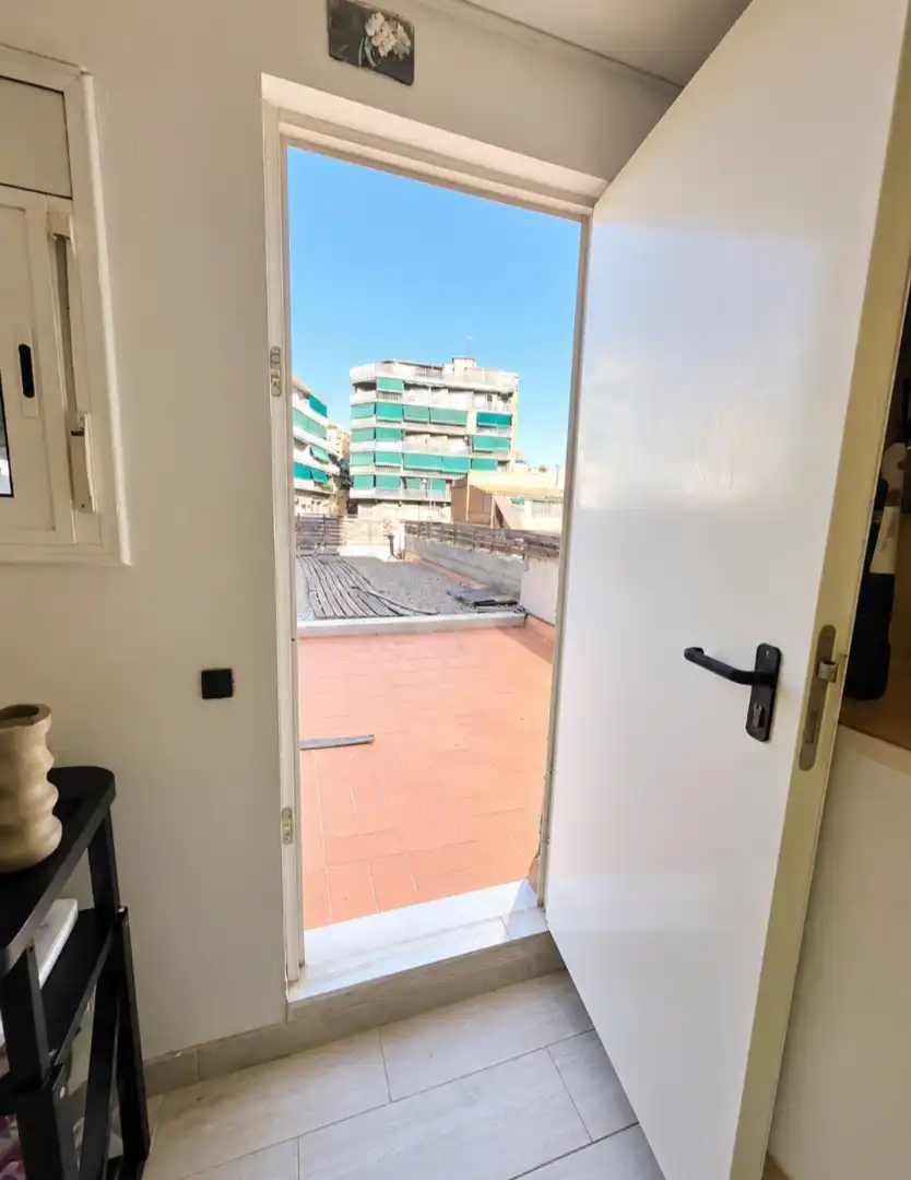 Terrassa de Casa o xalet en venda en Santa Coloma de Gramenet amb Aire condicionat, Calefacció i Jardí privat