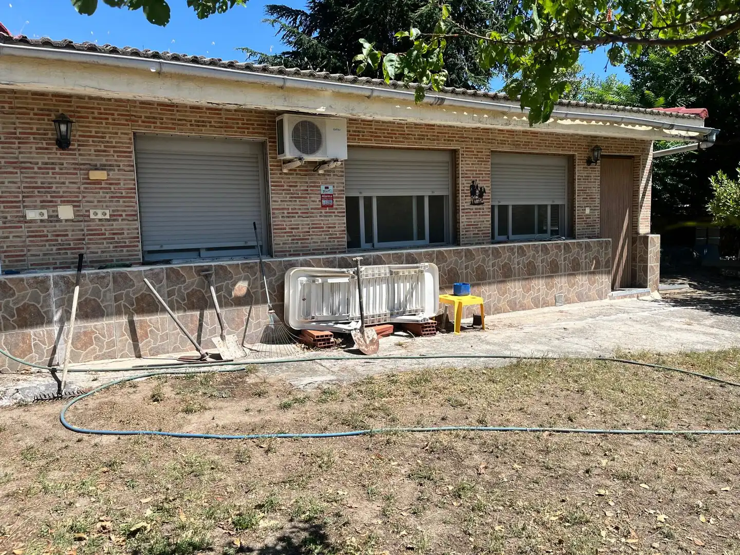 Vista exterior de Casa o chalet en venta en El Boalo - Cerceda – Mataelpino con Jardín privado, Piscina y Amueblado