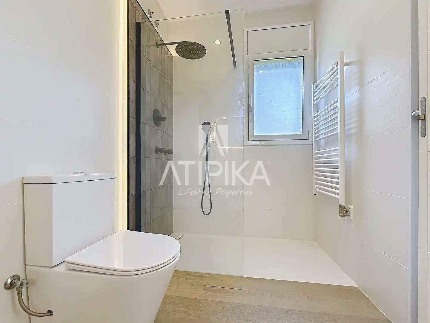 Bathroom of Houses for sale in Sant Pere de Ribes  with Swimming Pool, Oven and Washing machine