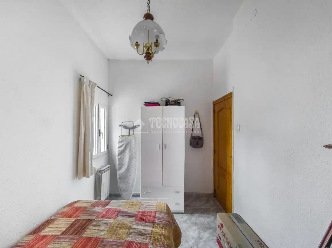 Habitación de Casa adosada en venta en Campo Real con Aire acondicionado