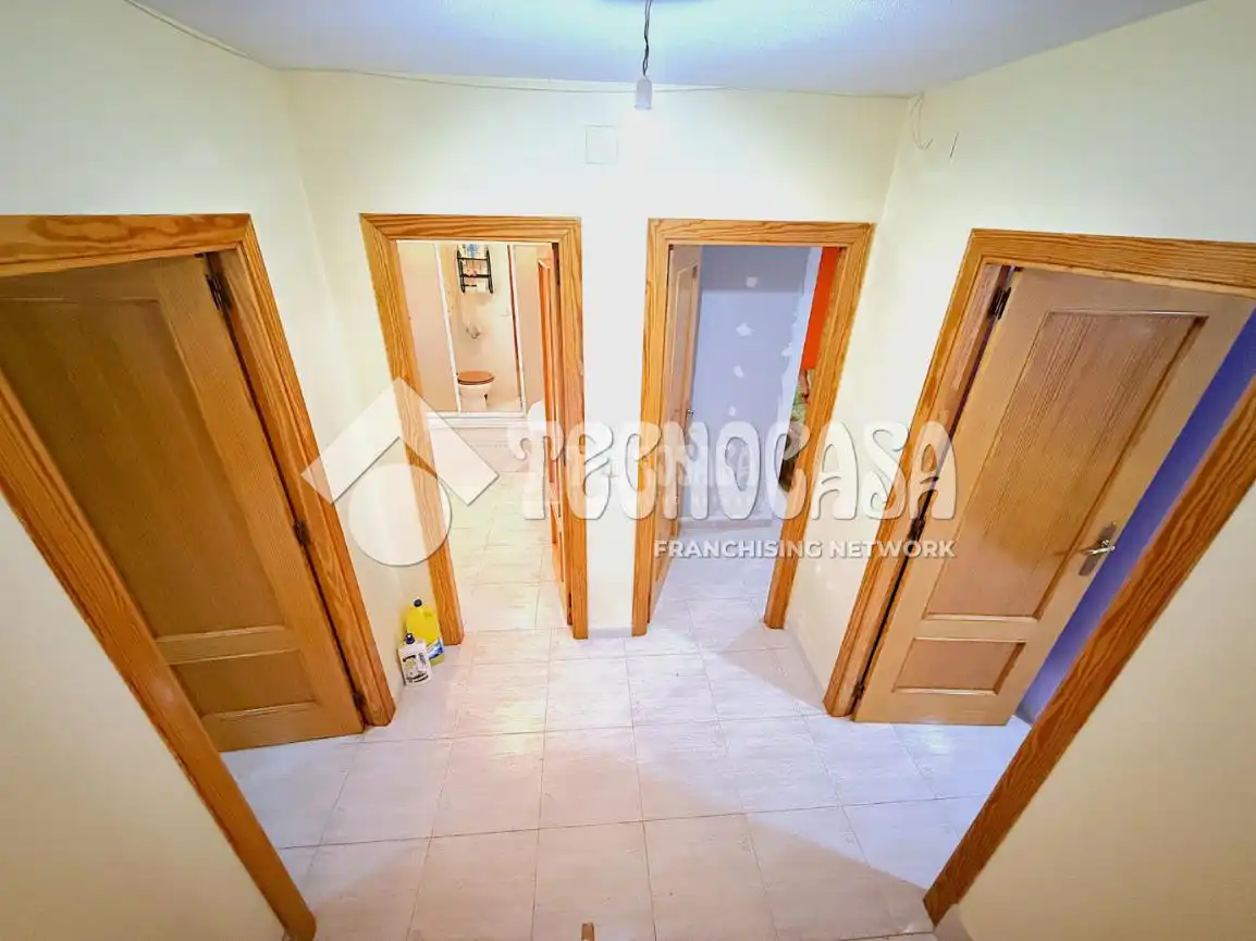 Casa adosada en venta en Huete con Calefacción, Amueblado y Piscina comunitaria