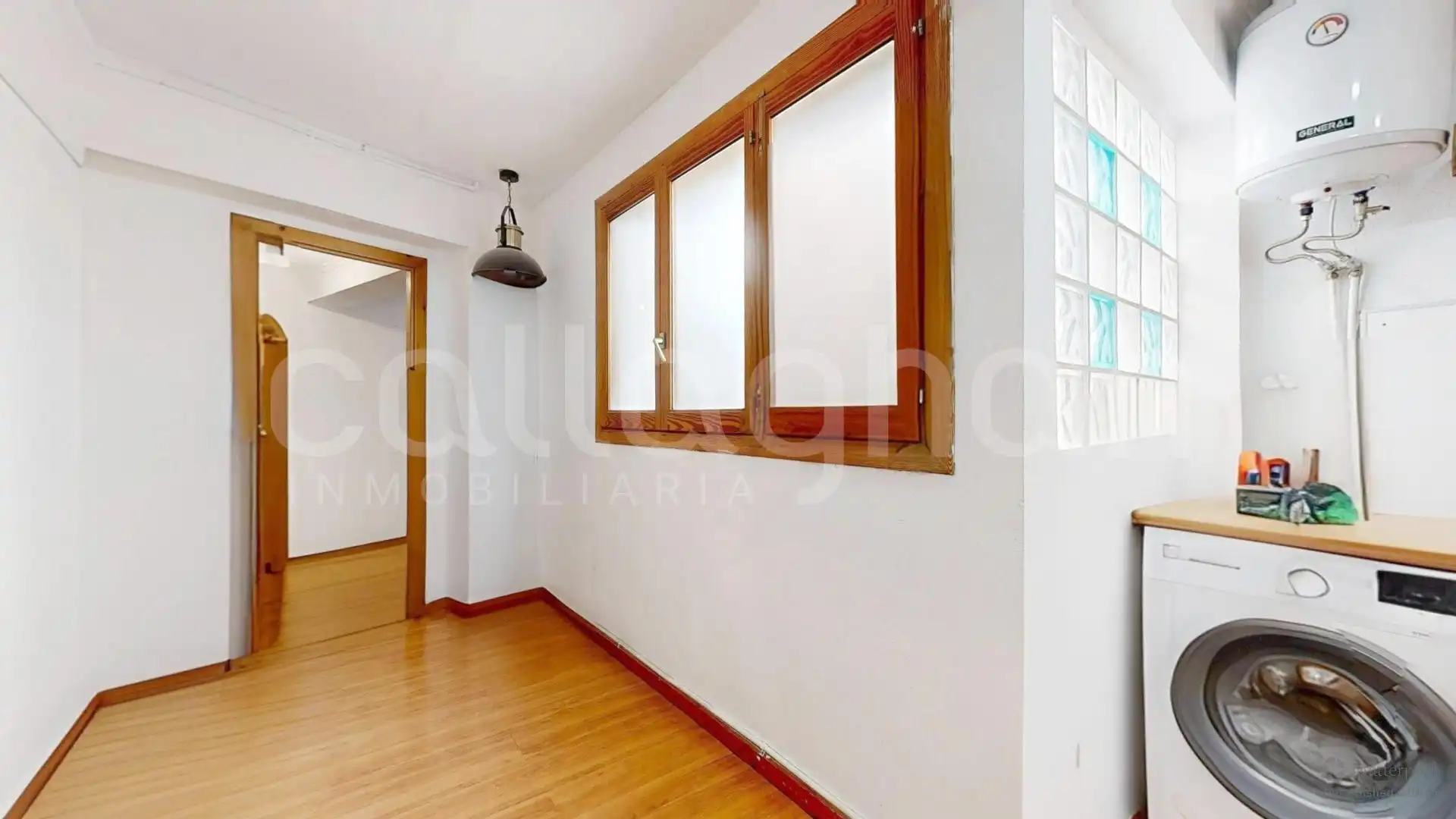 Wohnung zum Verkauf in Rocafort mit Balkon