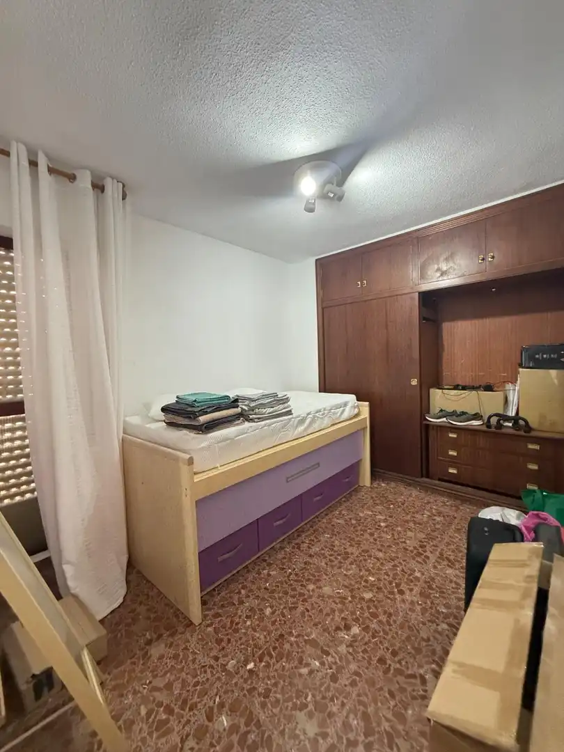 Dormitori de Pis en venda en Alicante / Alacant amb Jardí privat, Terrassa i Traster
