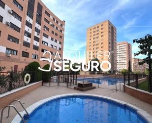 Exterior view of Flat to rent in Parla  with Swimming Pool