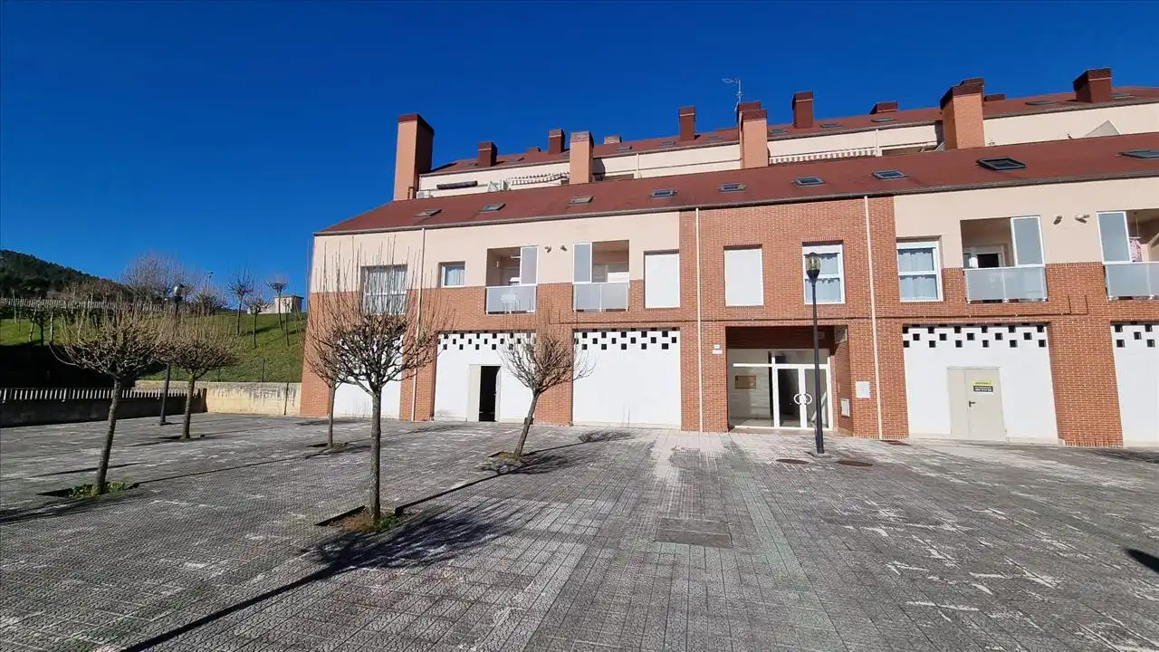 Local comercial en venda a PARAYO