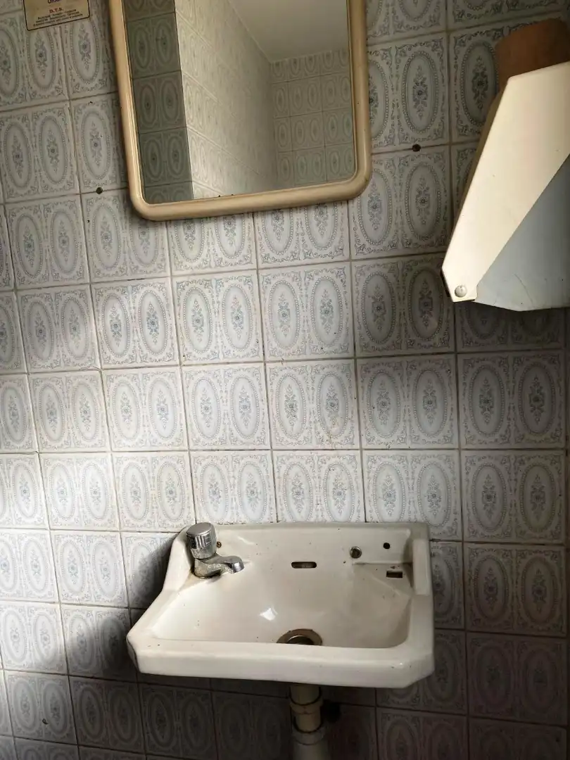 Baño de Local en venta en Gijón  con Amueblado y Alarma
