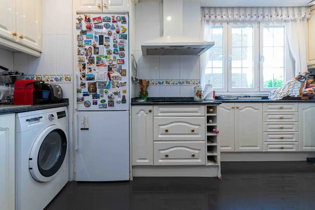 Kitchen of Flat for sale in Madrid  with Air Conditioner, Heating and Storage room