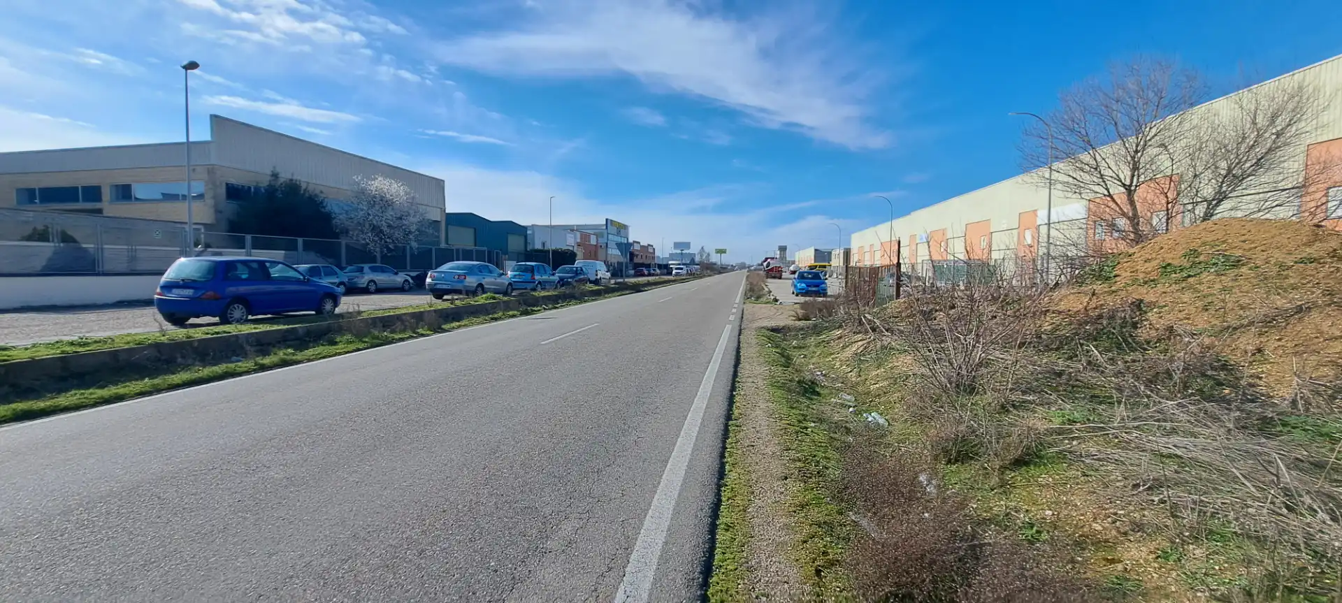 Vista exterior de Terreny industrial en venda en Santovenia de Pisuerga