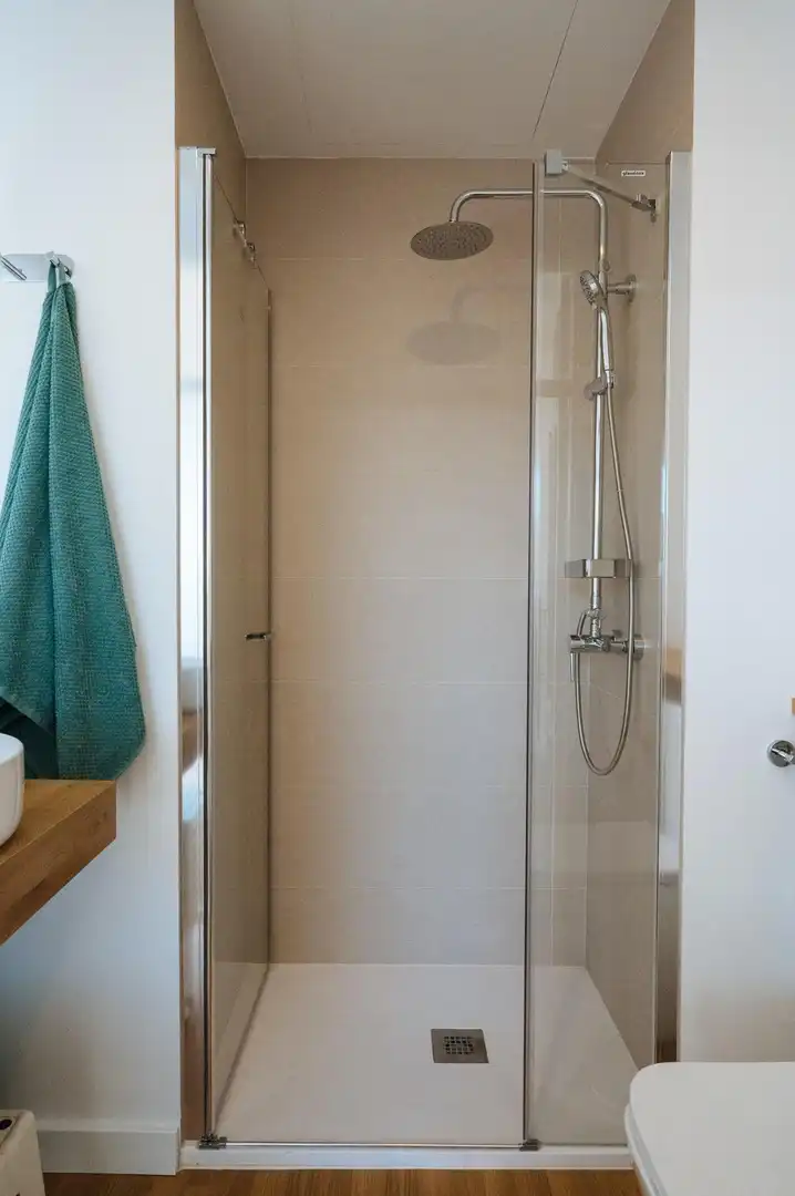 Bathroom of Flat for rent in Sevilla  with Air Conditioner and Furnished